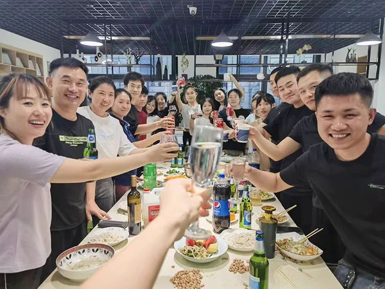 滄州智博十八周年團(tuán)建活動(dòng)--風(fēng)華歲月，感恩同行